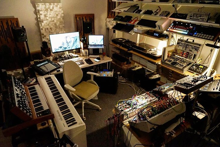 1548407773161669.png moog.png